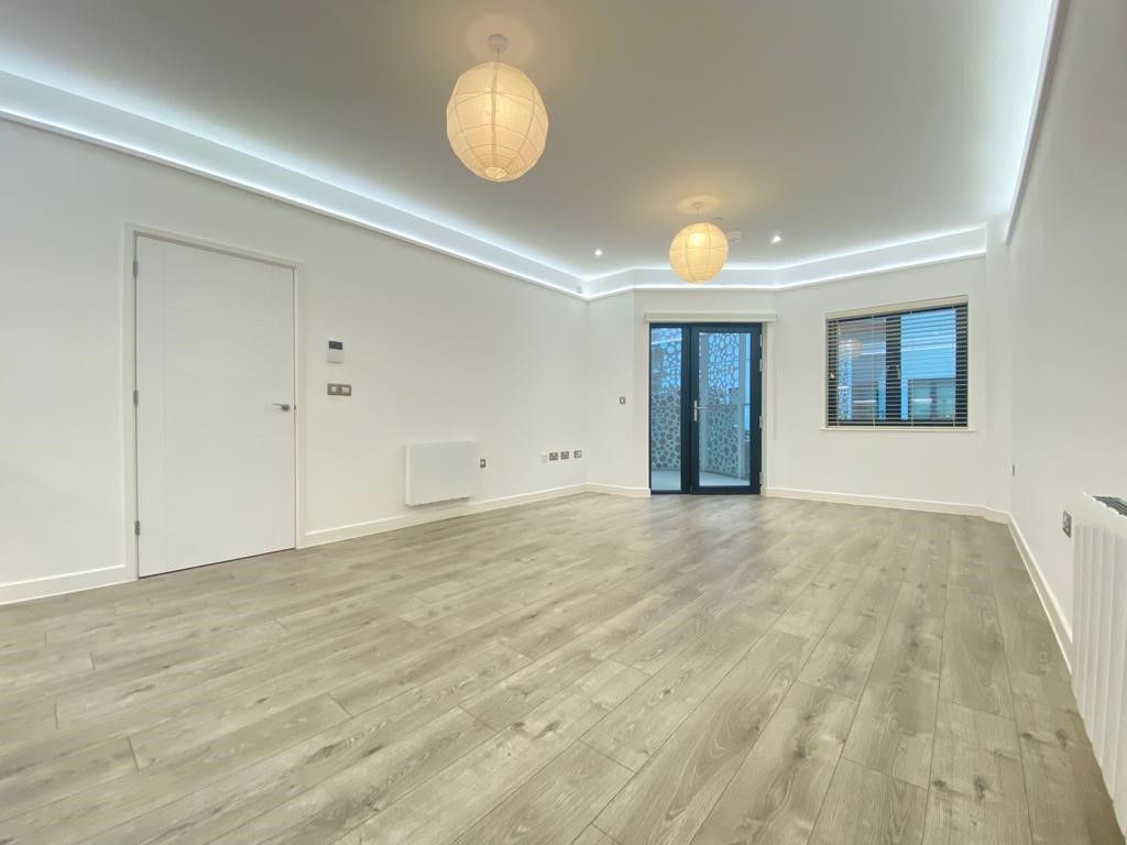 Property photo 3 of 7 Image