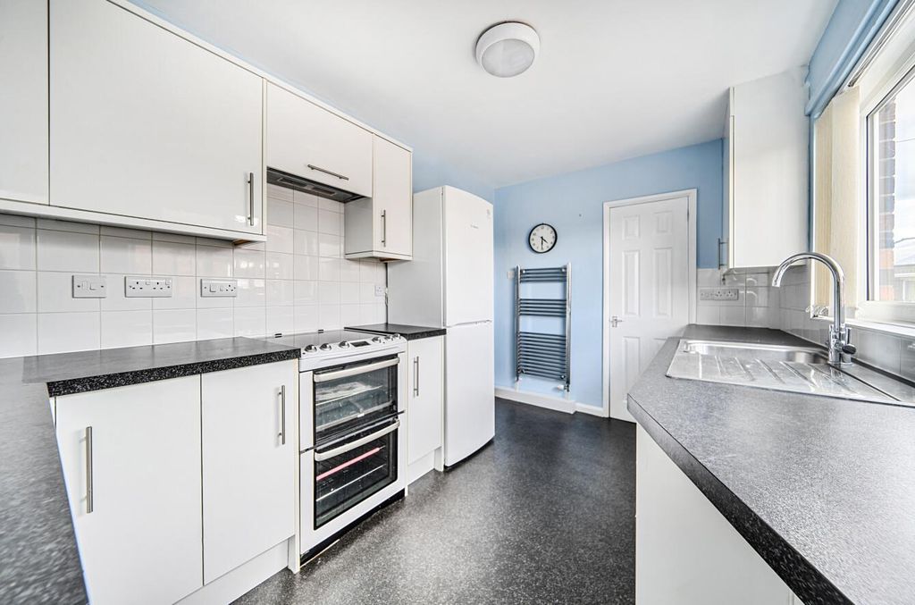 Property photo 2 of 18 1471807-10-6A21A3E40447E-1.Jpg