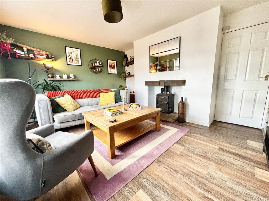 Property photo 2 of 20