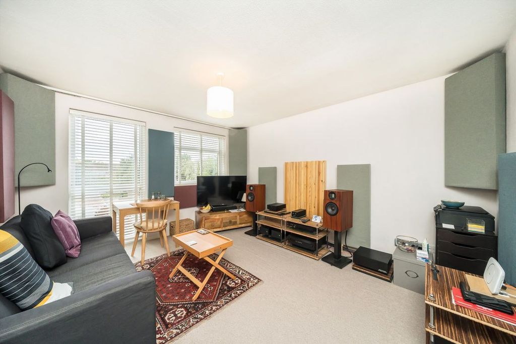 Property photo 2 of 4