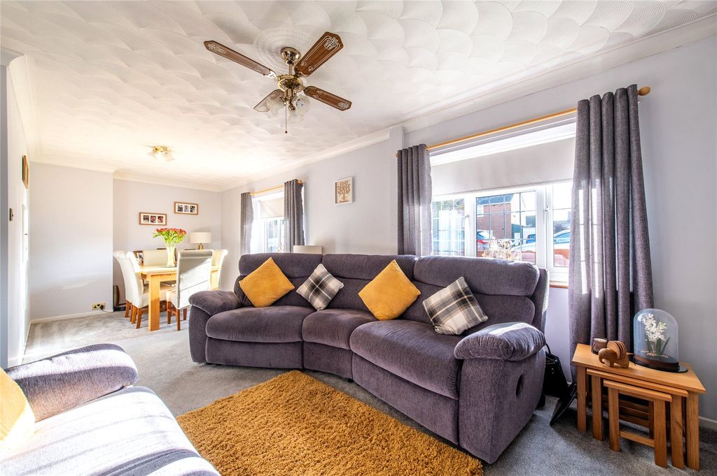 Property photo 3 of 27 Picture No. 09