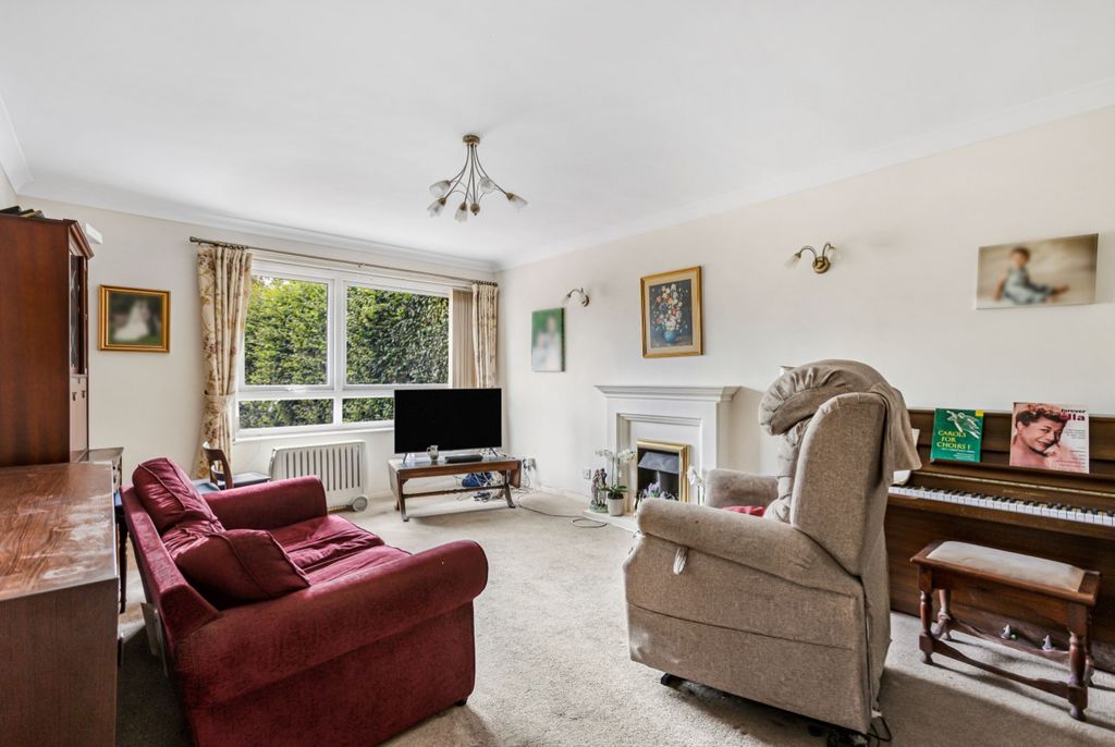 Property photo 2 of 11