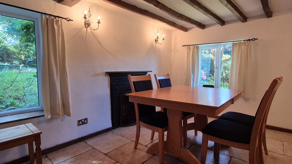 Property photo 3 of 9 Dining Room