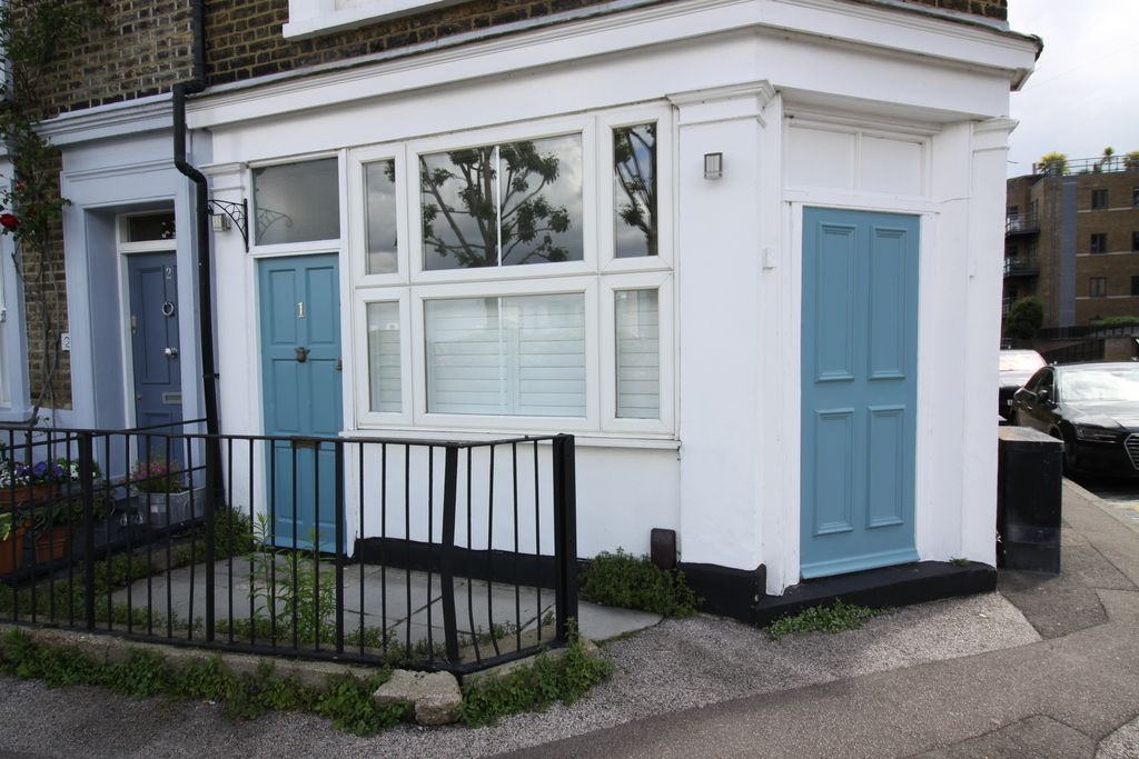 Property photo 3 of 18