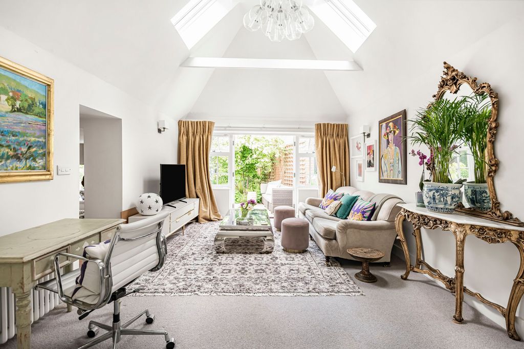 Property photo 3 of 20