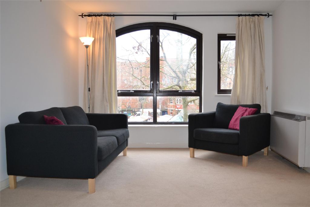 Property photo 2 of 11 Reception Room