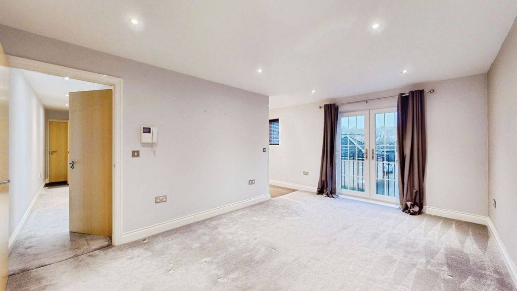 Property photo 2 of 5 Pbox-Img.Jpg