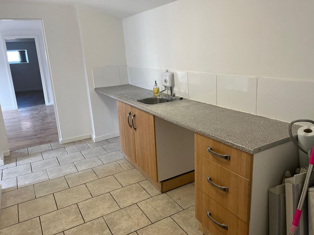 Property photo 2 of 17 Photo 7