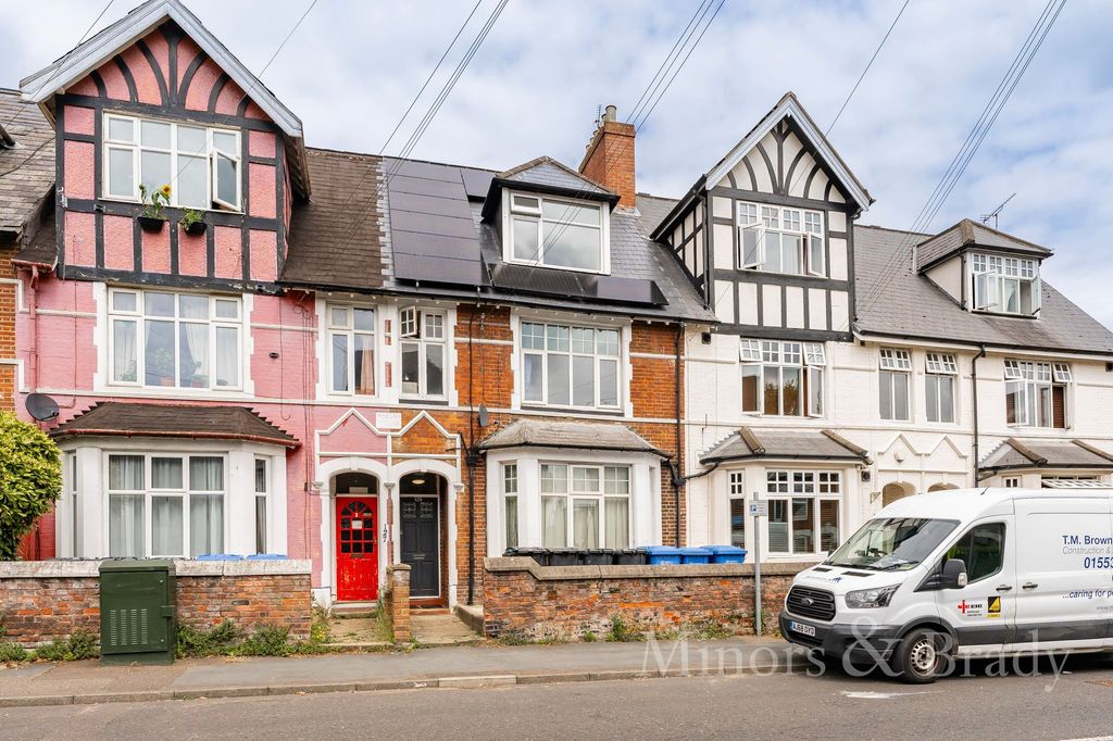 Property photo 1 of 7