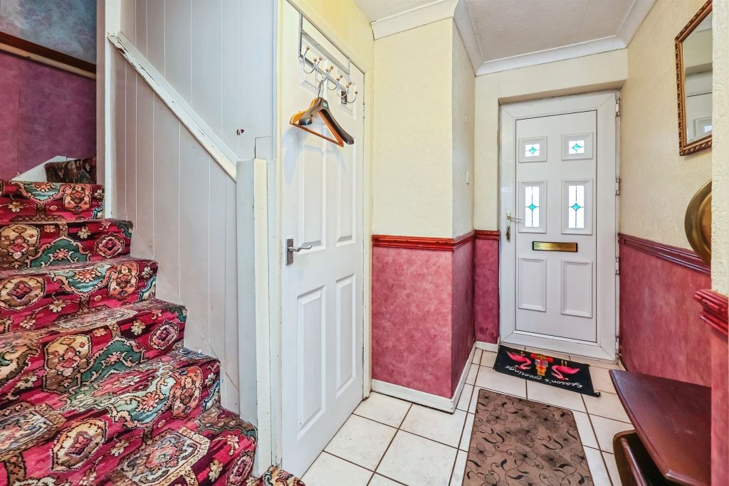 Property photo 2 of 20