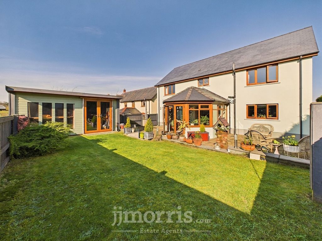 Property photo 2 of 58