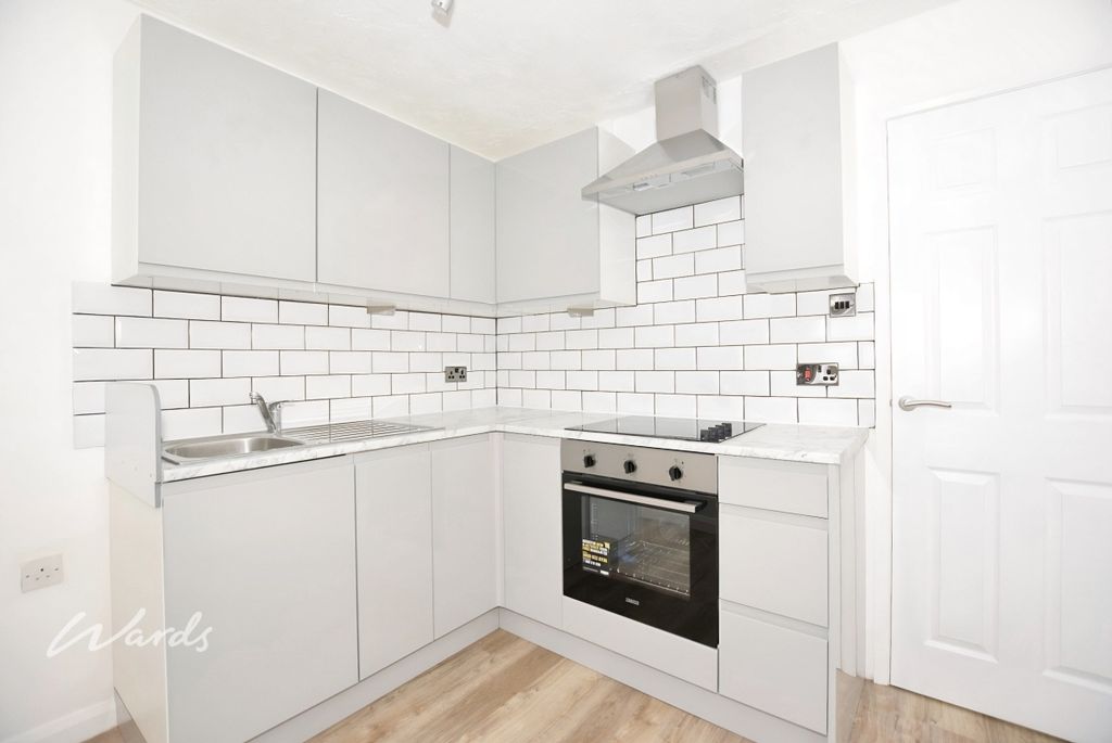Property photo 2 of 8 Kitchen