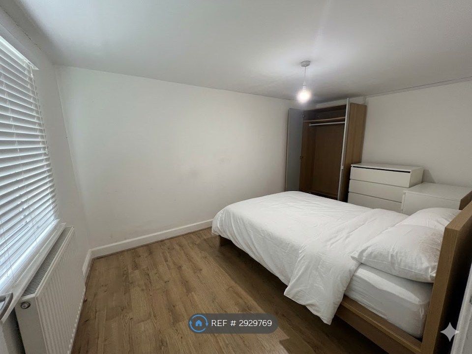 Property photo 2 of 3