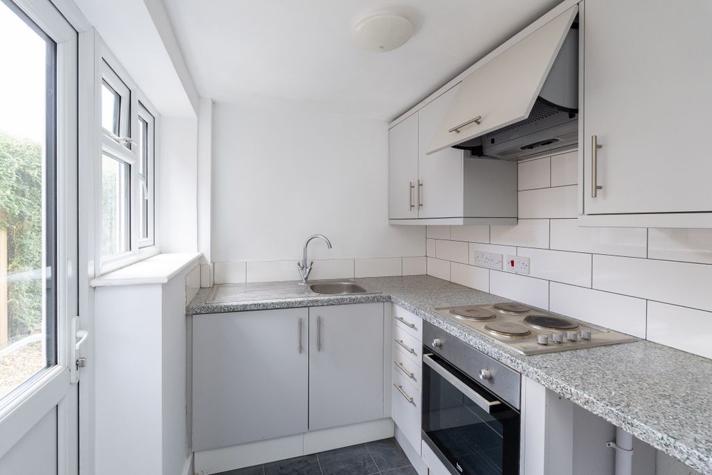 Property photo 3 of 11 Dsc00675