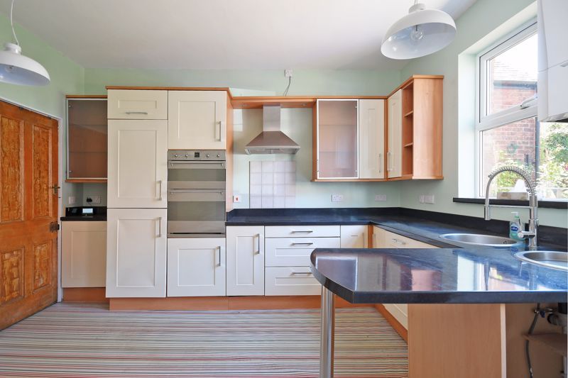 Property photo 1 of 16 Dining Kitchen