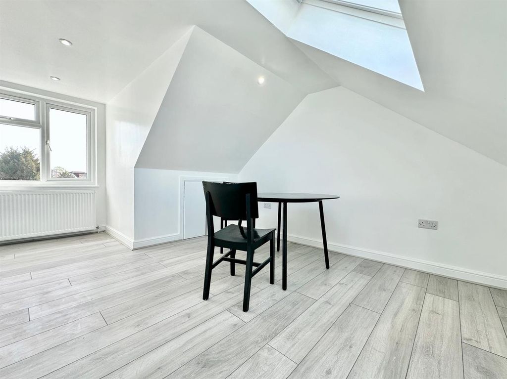Property photo 1 of 5 Reception.Jpeg