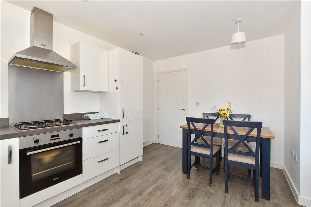 Property photo 2 of 10 Kitchen/ Dining Area