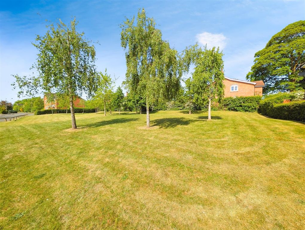 Property photo 2 of 26