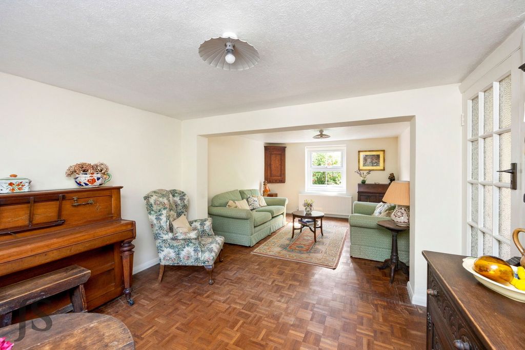 Property photo 3 of 24