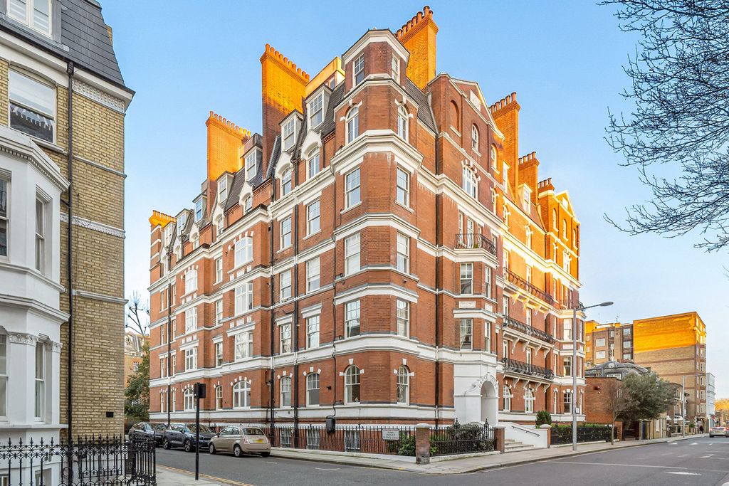 Property photo 1 of 26