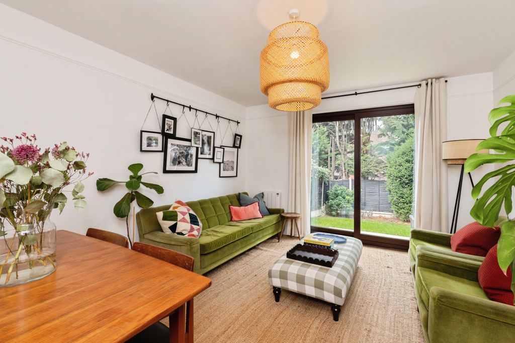 Additional image 7 of 2 bed flat for saleChurch Mews, Basildon SS15