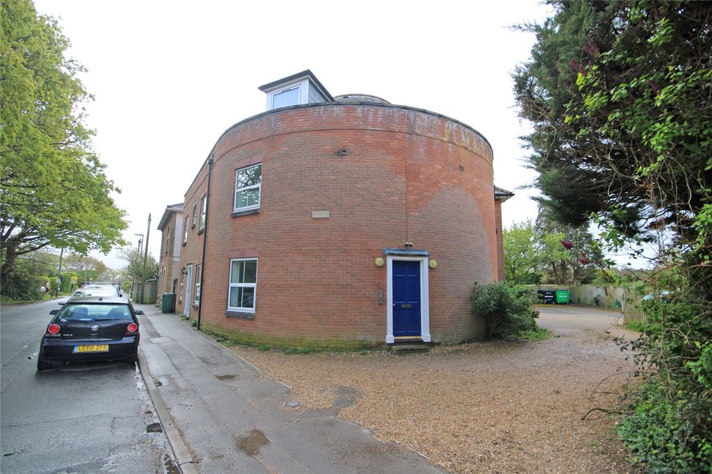Property photo 2 of 13 Picture No. 10