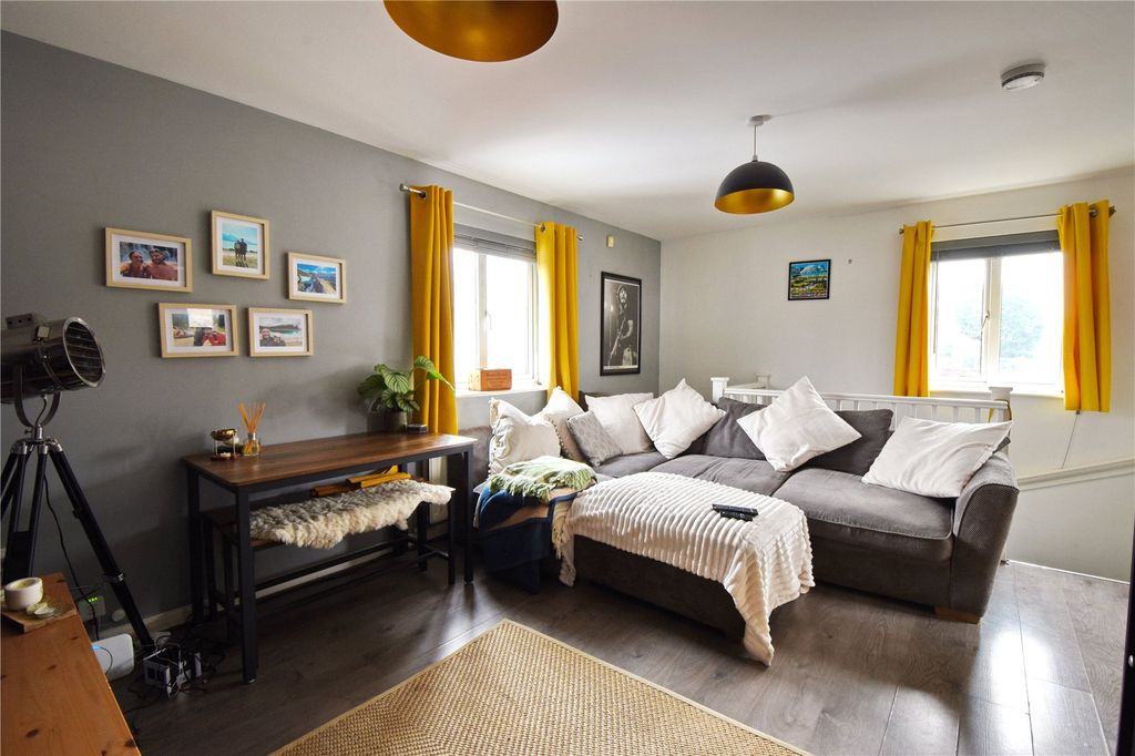 Property photo 2 of 6 Picture No. 10