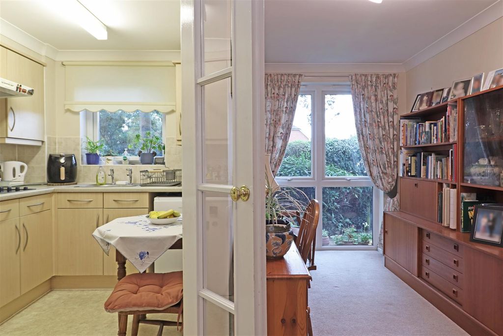 Property photo 3 of 16 3