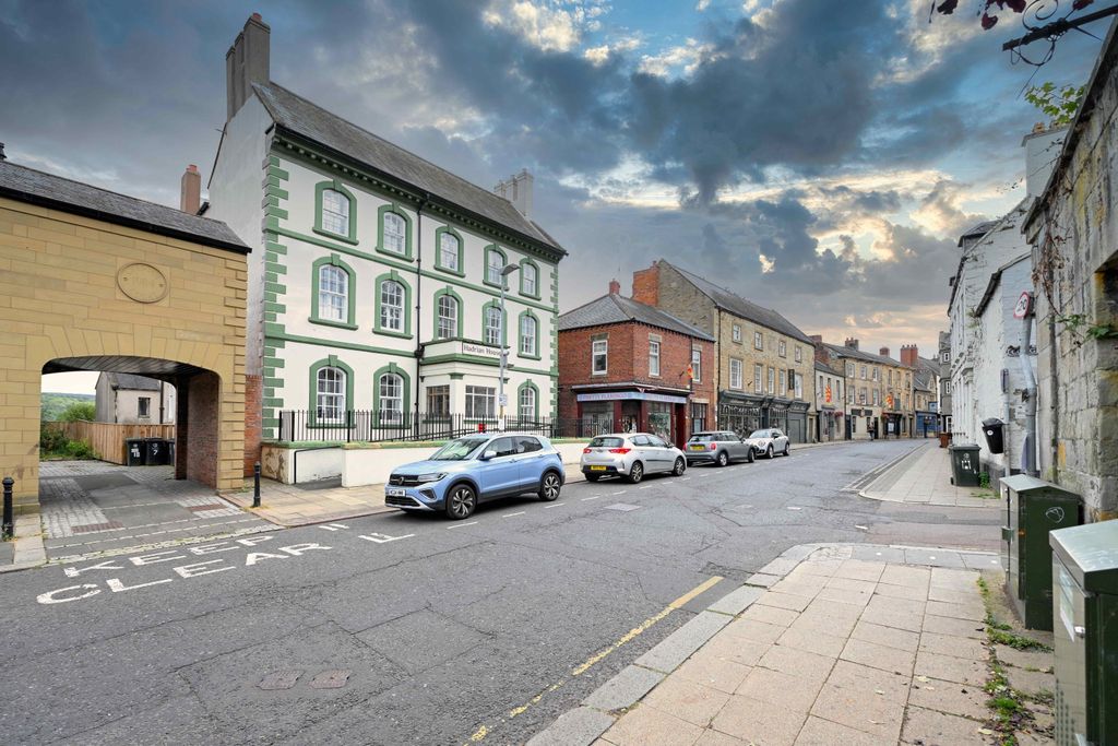 Property photo 3 of 13