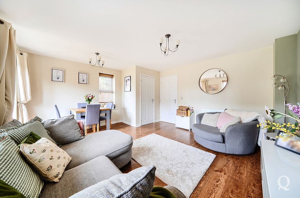 Property photo 2 of 24 15E28995-2459-43A...