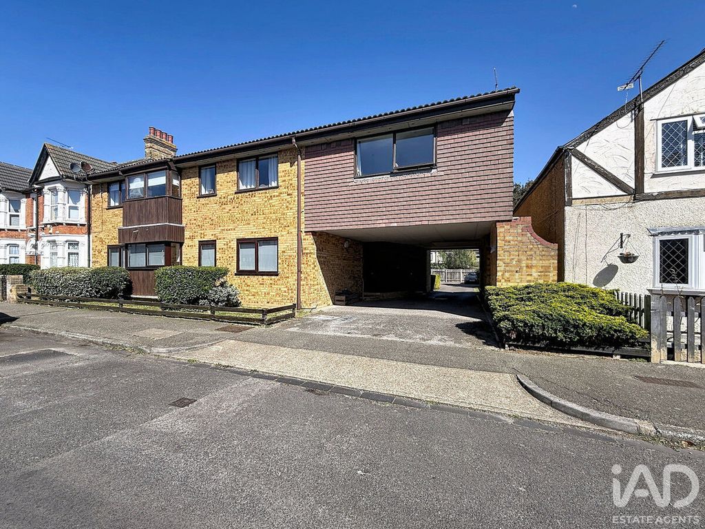 Property photo 1 of 12