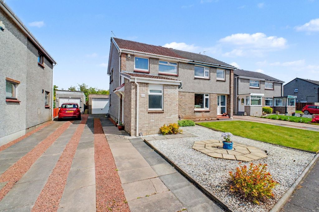 Property photo 1 of 30