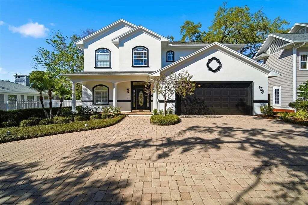 Property photo 1 of 20