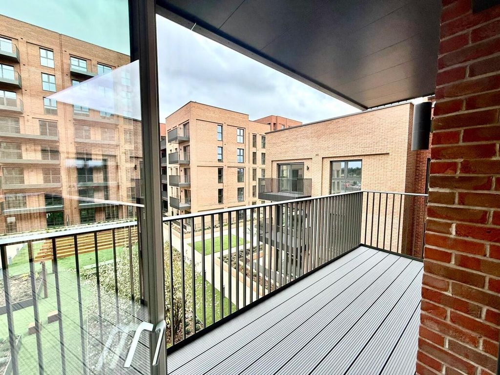 Property photo 3 of 15 Balcony