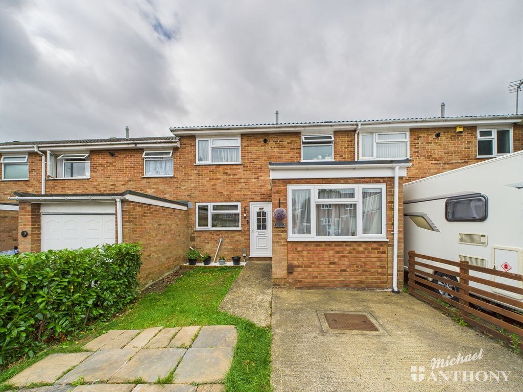 Property photo 1 of 12 Cam02773G0-Pr0318-Still023