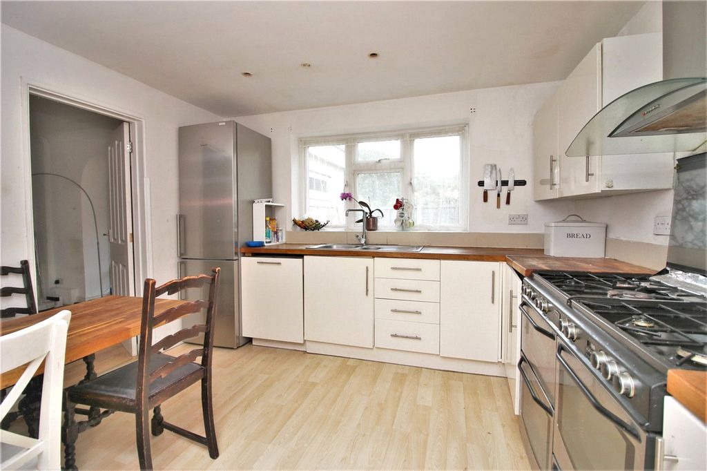 Property photo 3 of 9 Picture No. 15