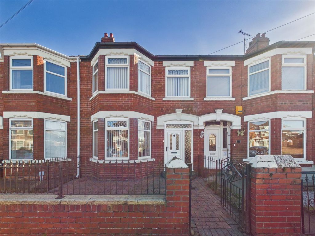 Property photo 1 of 13 Cam05451G0-Pr0112-Still017.Jpg