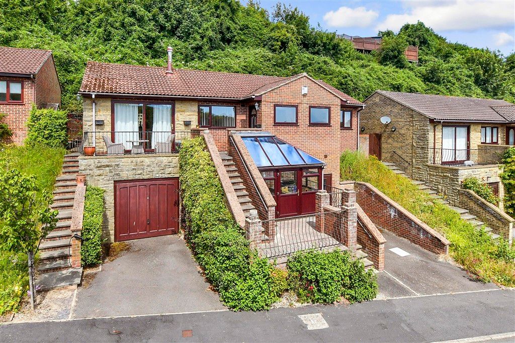 Property photo 1 of 9 External (Web).