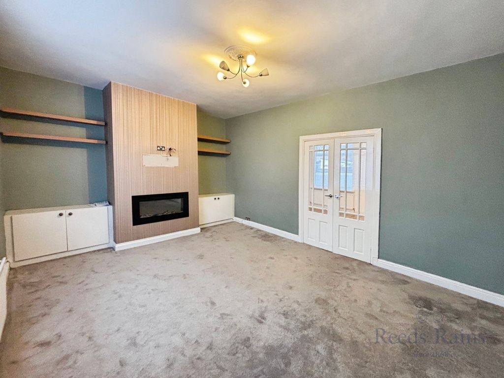 Property photo 2 of 18 Picture No. 24