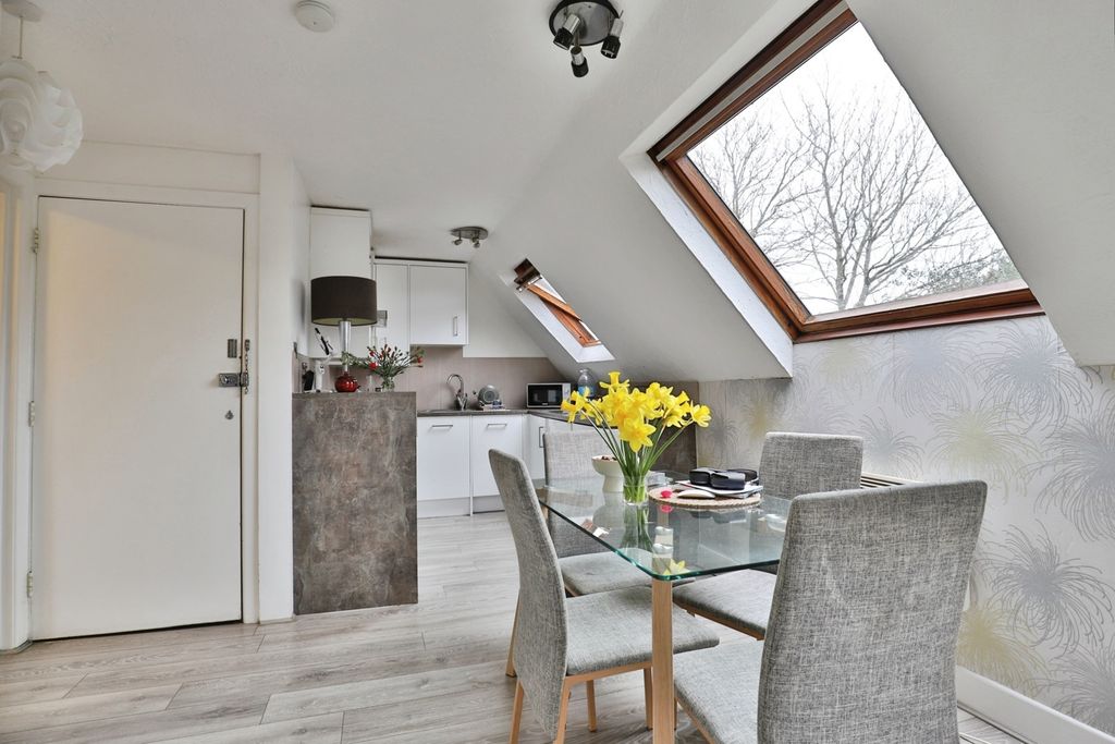 Property photo 2 of 17 Pbox-Img.Jpg