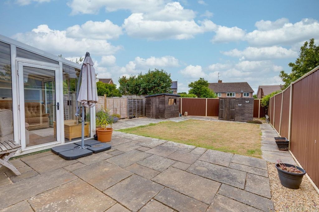 Property photo 2 of 16