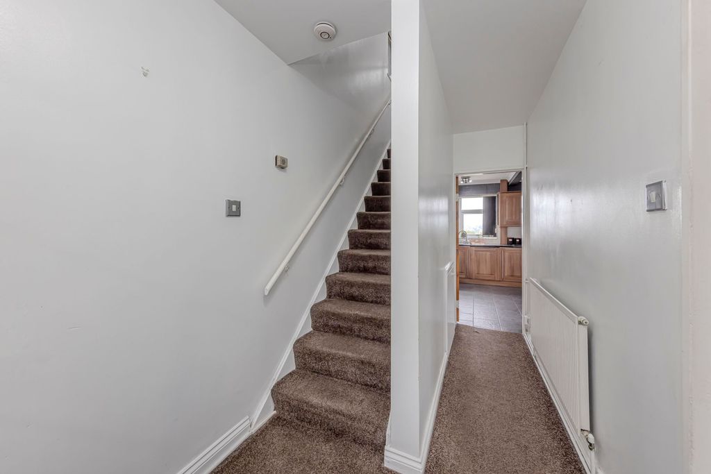 Property photo 2 of 22