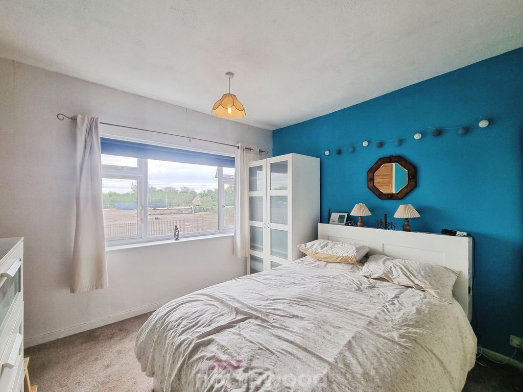 Property photo 2 of 30