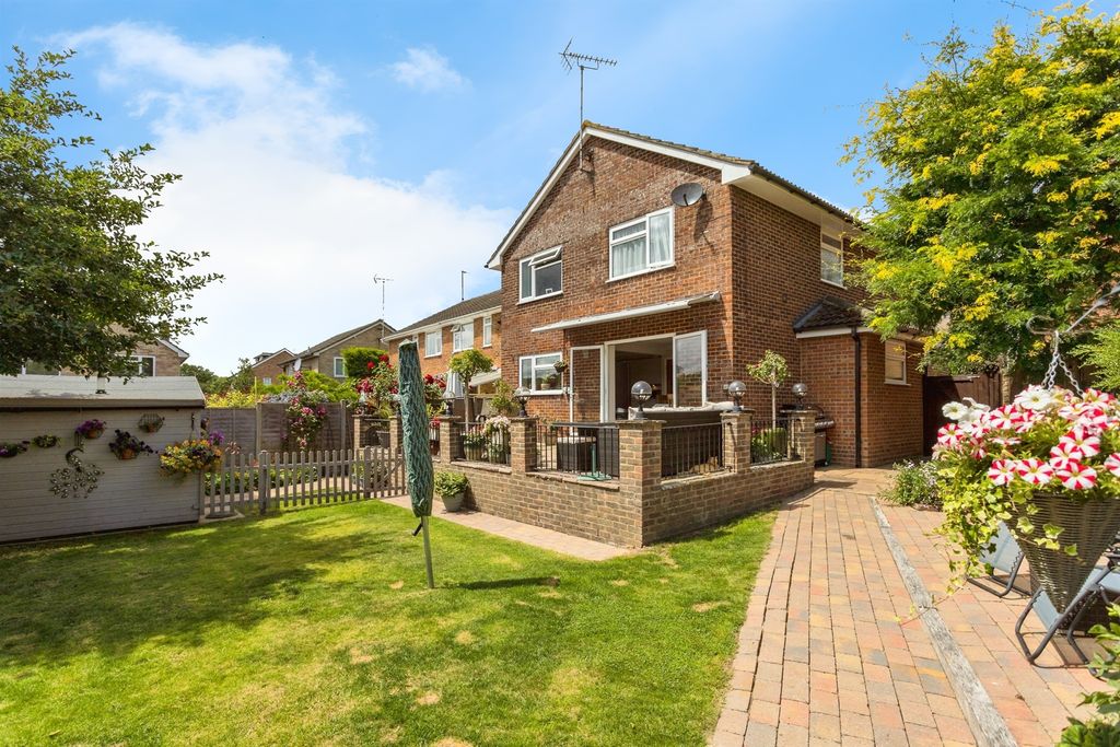 Property photo 2 of 17