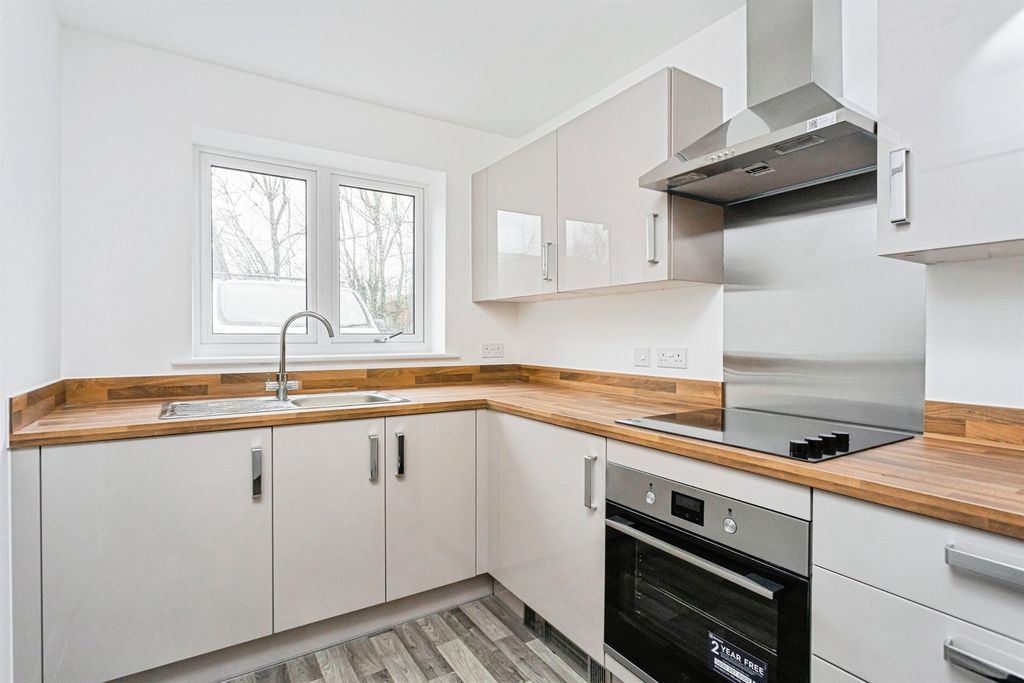 Property photo 2 of 5