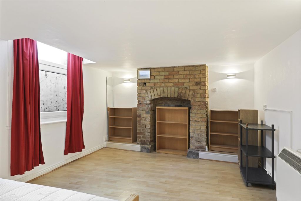 Property photo 2 of 8 Img (2).Jpg