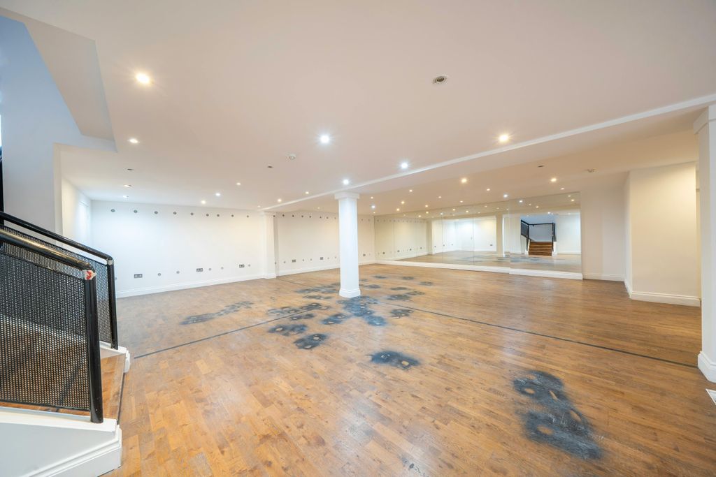 Property photo 3 of 7 1424083-8-69A80Fc991c6B.Jpg