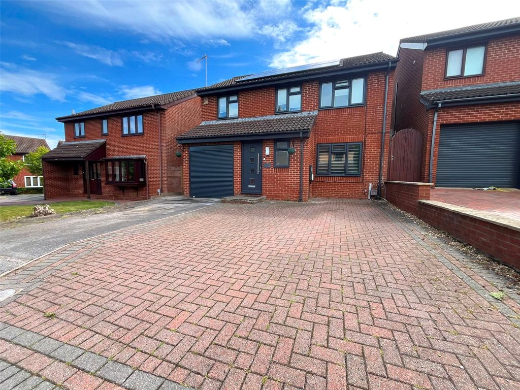 Property photo 1 of 25 Picture No. 12