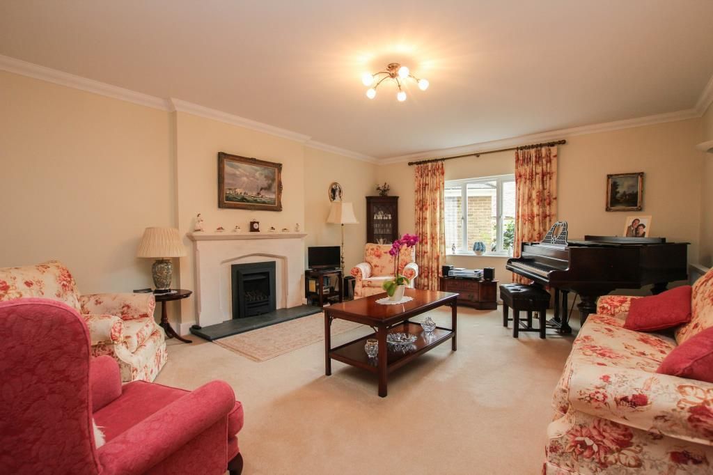 Property photo 3 of 25 Recep.Jpg