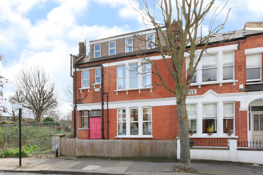 Property photo 1 of 8